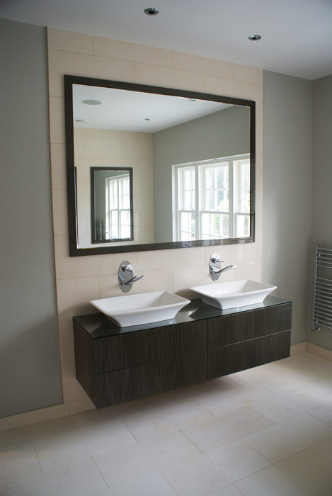 Wall hung vanity unit